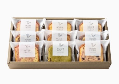 結婚式や二次会のプチギフト・引き出物・引き菓子_ホシフルーツフルーツと紅茶やキャラメルなどを組み合わせたフレーバーのパウンドケーキ。