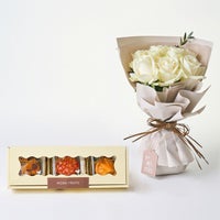 ホシファーム　フリルブーケ　ピュア８本＆ホシフルーツ　煌めき果実のカップケーキ３個