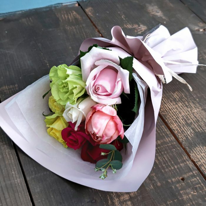 ホシファーム ピンクやレッド、イエローやホワイトのブーケ