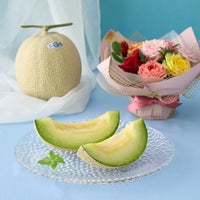 ホシフルーツ_メロンと薔薇のギフトセット_花と実の極み きらら星　静岡県産アールスメロン＆そのまま飾れる薔薇アレンジメントカラフル