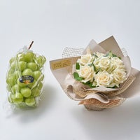 ホシフルーツ_シャインマスカットと薔薇のギフトセット_花と実の極み きらら星　岡山県産シャインマスカット晴王＆そのまま飾れる薔薇アレンジメントピュア